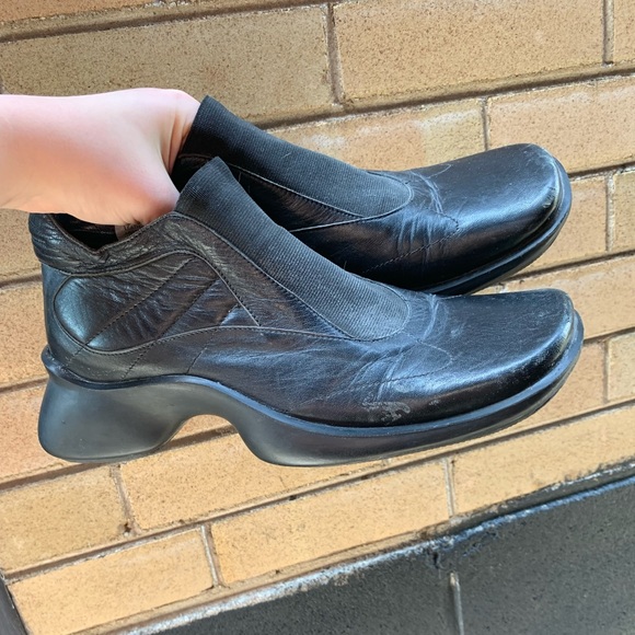 vintage 90s black leather platform slip on shoes - Picture 5 of 12